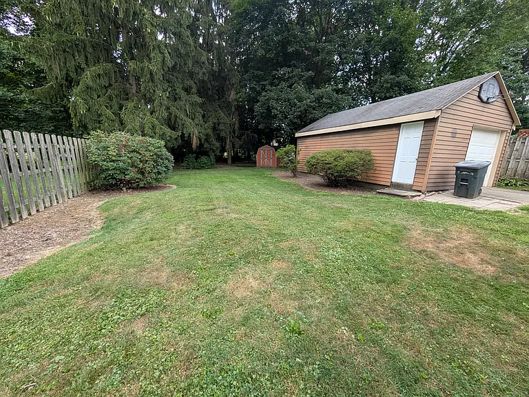 486 Needham Ave — Photo 35