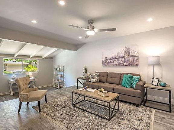 5th image of 340 Penn Way