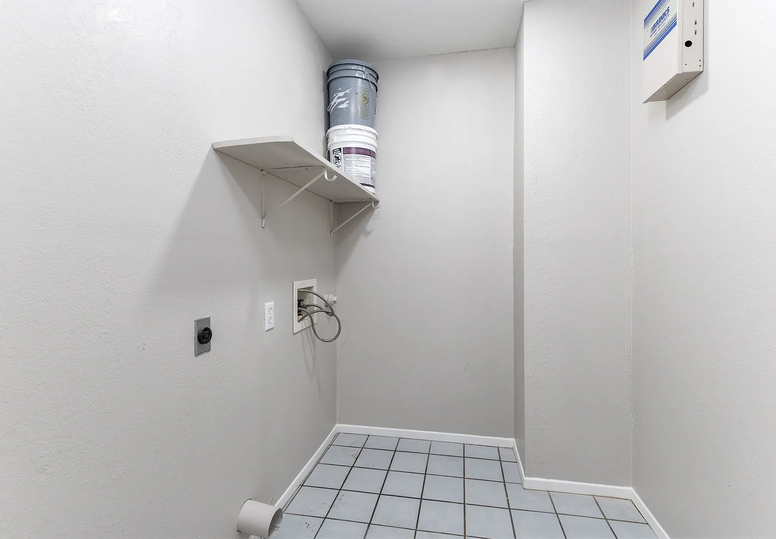 2 bed, 900 sqft, $1,050 — Photo 2