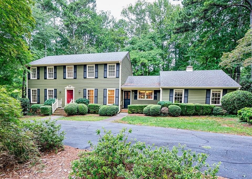 1st image of 587 Heyward Cir NW