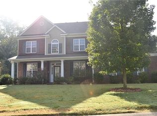 910 Springwood Dr, Waxhaw, NC 28173