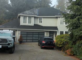 6157 NE 195th Ct, Kenmore, WA 98028