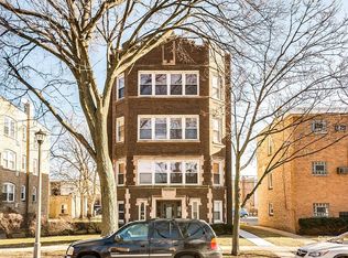 8911 Lamon Ave APT C, Skokie, IL 60077
