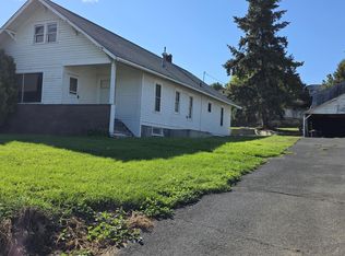 1304 W Fremont Ave, Selah, WA 98942