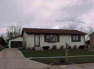 917 Heartland Hills Dr, Waterloo, IA 50701