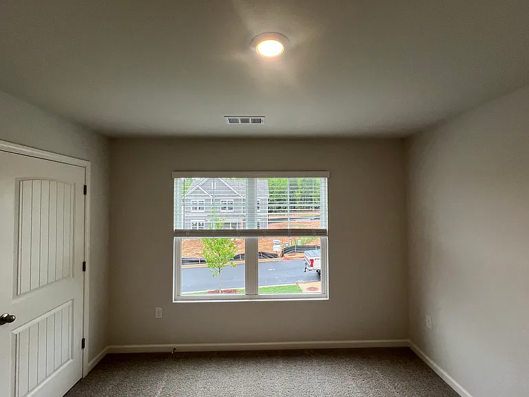 88 King Vlg — Photo 11