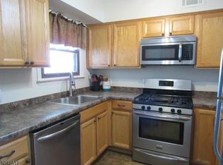 210 Spruce Ct #210, Flemington, NJ 08822