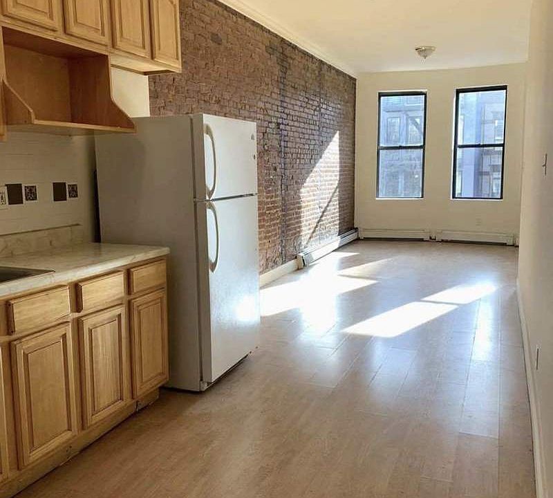 1st image of 815 Saint Johns Pl APT 2L
