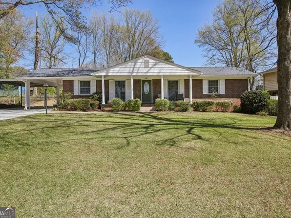 713 Lancelot Dr, Norcross, GA 30071