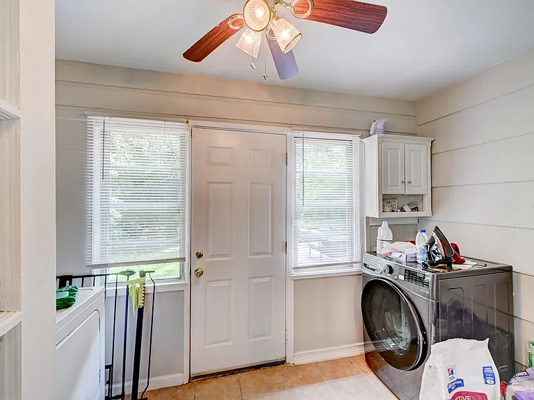 4311 Ione St — Photo 19