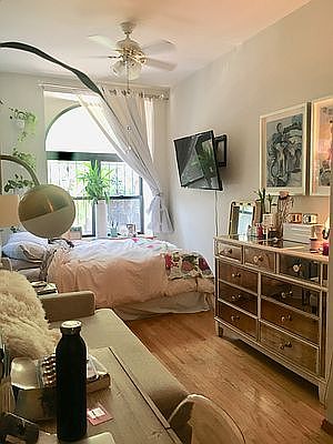 4th image of 63 E 7th St APT 1
