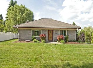 237 Dell Ln, Pittsburgh, PA 15237