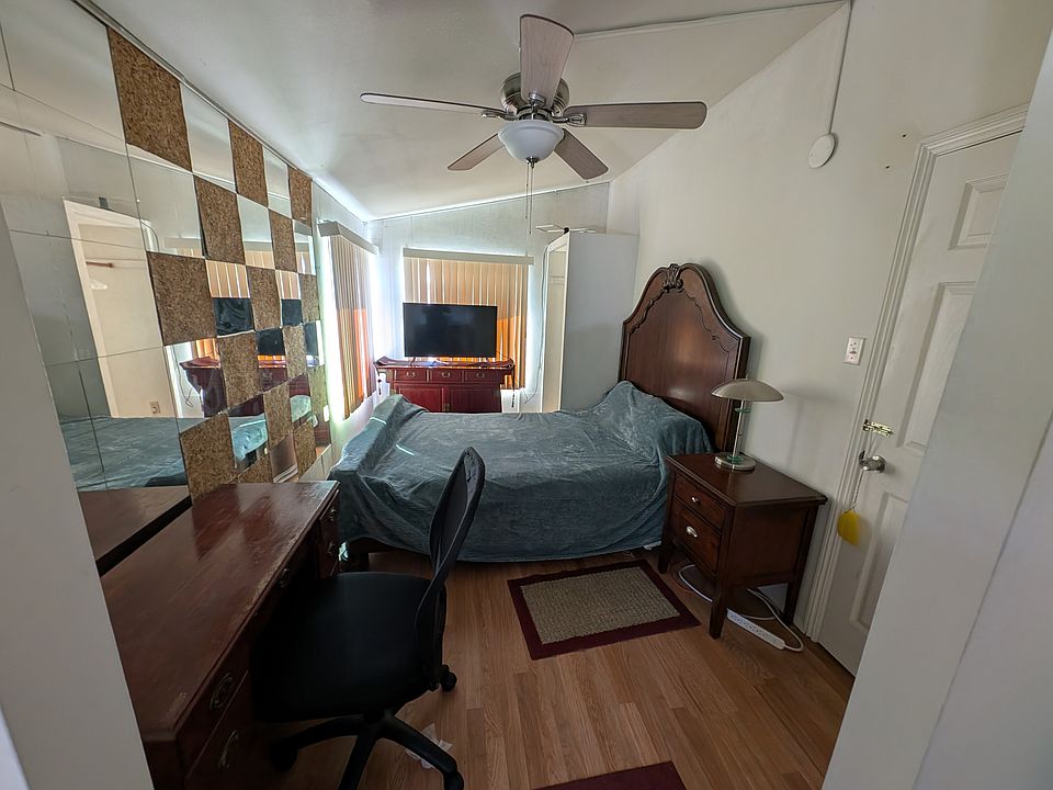 2nd image of 2503 Bartel St #2