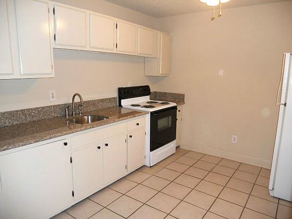 2nd image of 1300 Allo St APT C