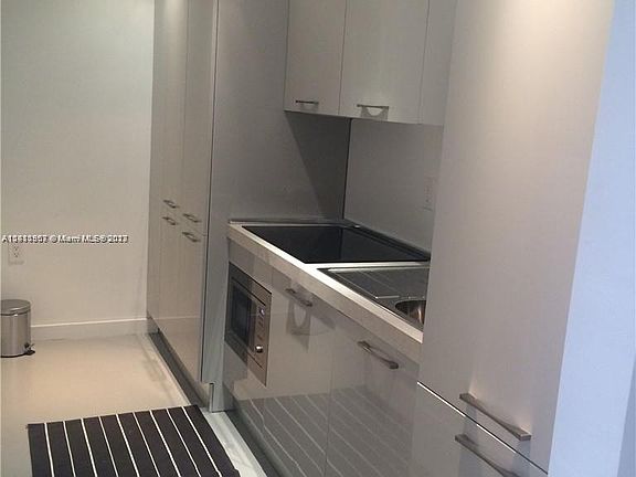 2nd image of 600 15th St APT 8
