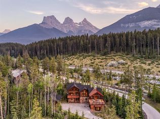 118 N Cairns Lndg, Canmore, AB T1W 3J9