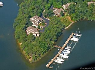 85 Mariners Point Ln #A, Hartfield, VA 23071