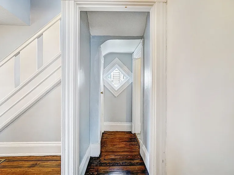 870 Rockdale Ave — Photo 16