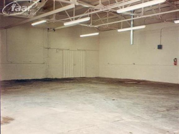 4th image of 510 S Washington St