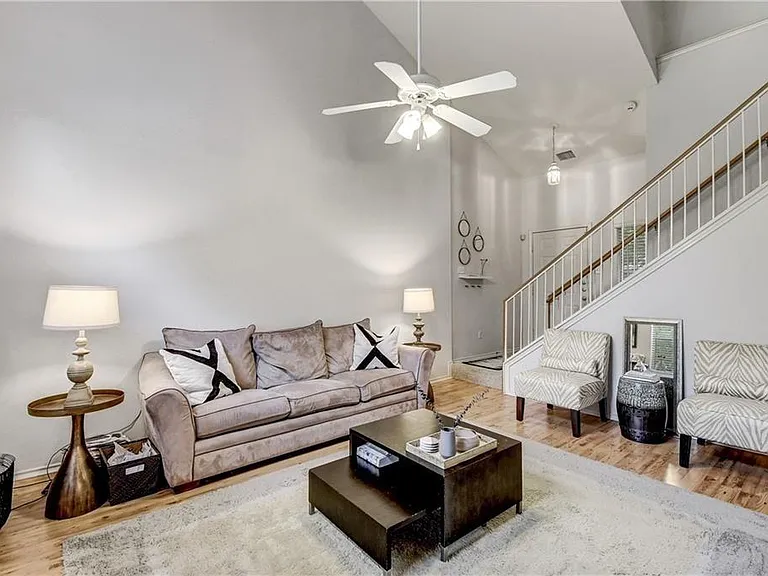 11515 James B Connolly Ln — Photo 4