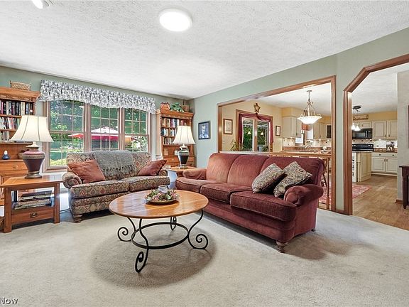 5th image of 30911 Riviera Ln