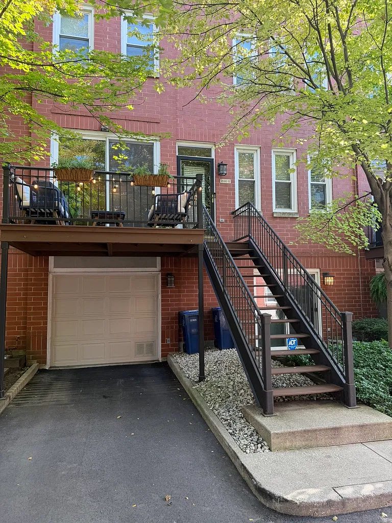 3 bed, 1700 sqft, $4,300 — Photo 1