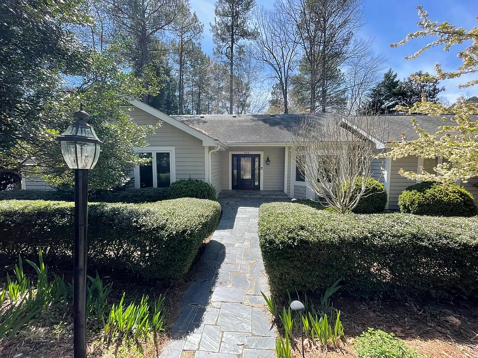 100 Anglese Ct