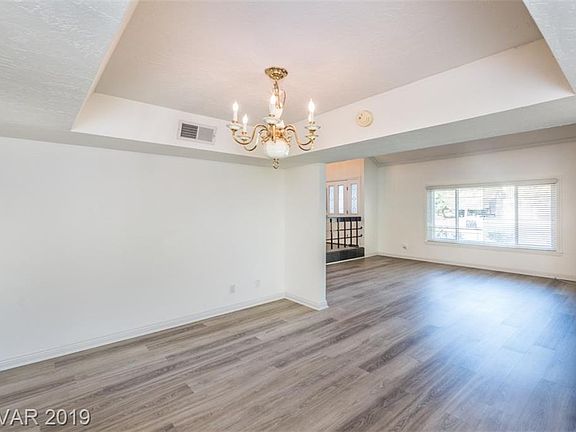 4th image of 5545 Jacmar Ct