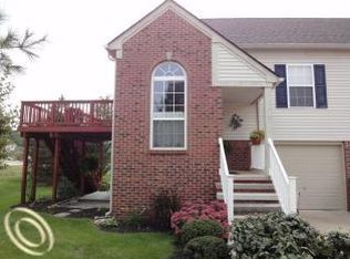 13629 Pinewood Ln #63, Van Buren Township, MI 48111