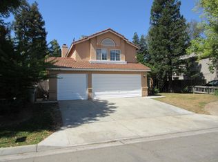 993 E Edgemont Dr, Fresno, CA 93720