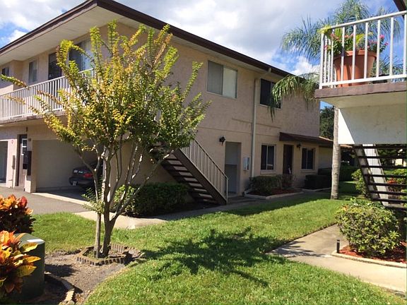 2nd image of 1821 Bough Ave Unit 2