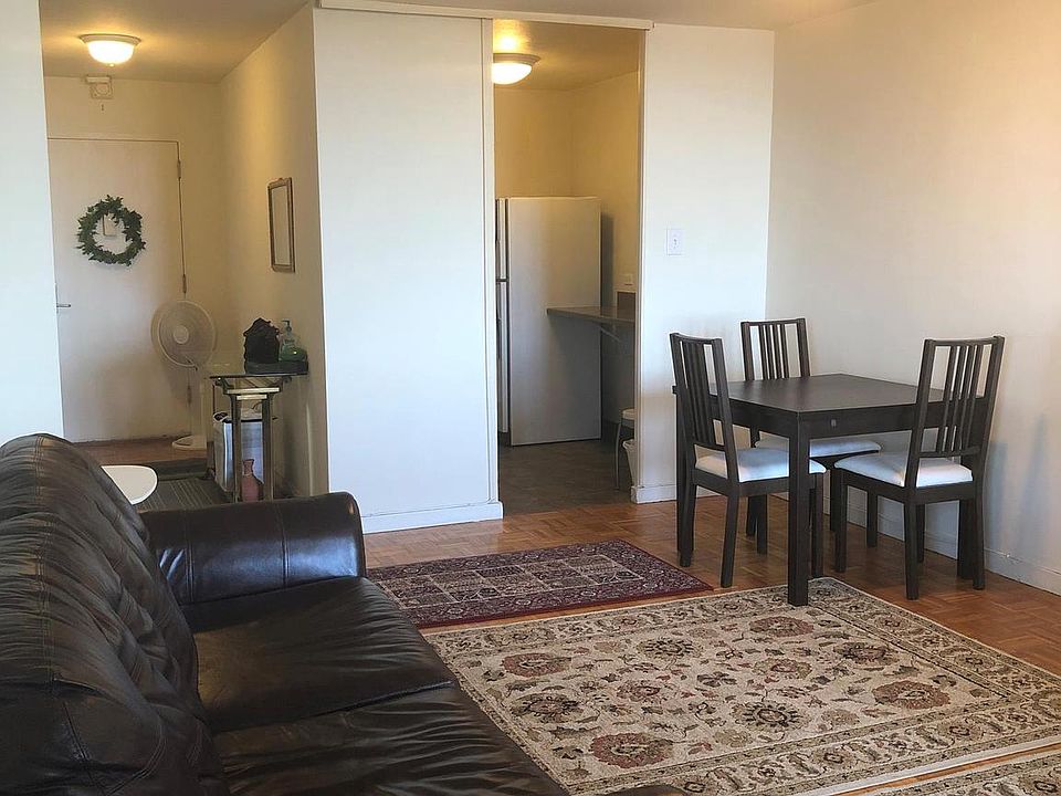 1st image of 604 S Washington Sq APT 1609