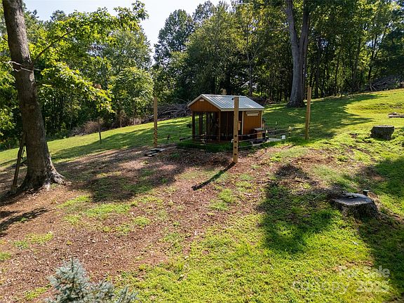 36th image of 50 Holland Ridge Dr