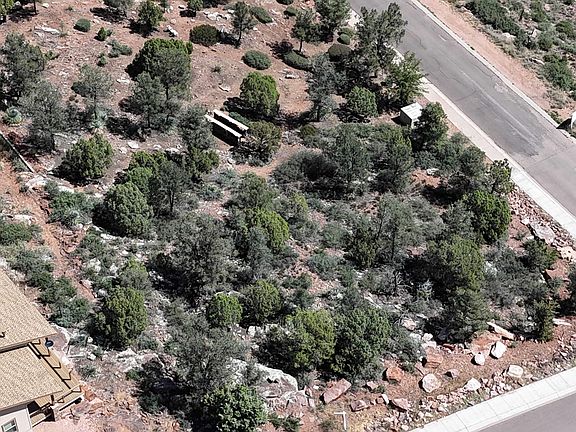 5th image of S Lakeview Dr