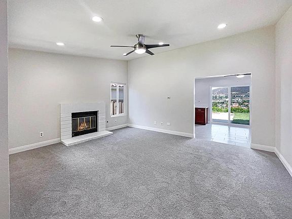 3rd image of 11145 Evening Creek Dr E