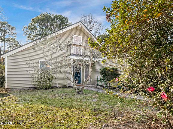 3rd image of 10176 SUMMER PINES Court