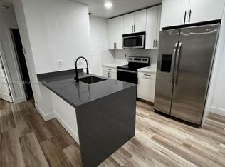 15669 SW 73rd Circle Ter APT 412, Miami, FL 33193