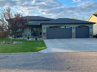 6160 28th Ave SE, Bismarck, ND 58504