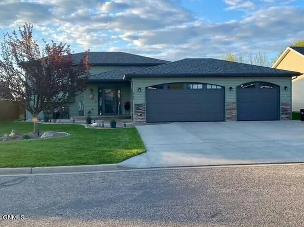 6160 28th Ave SE, Bismarck, ND 58504