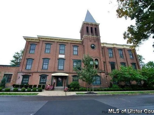 214 Chestnut Street #203, Kingston, NY 12401