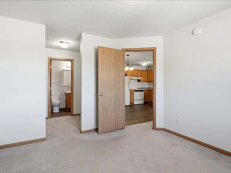 750 Penn St — Photo 10