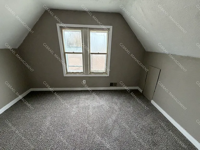 806 Alvord Ave — Photo 6