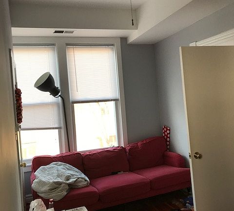 5th image of 1959 W Dickens Ave