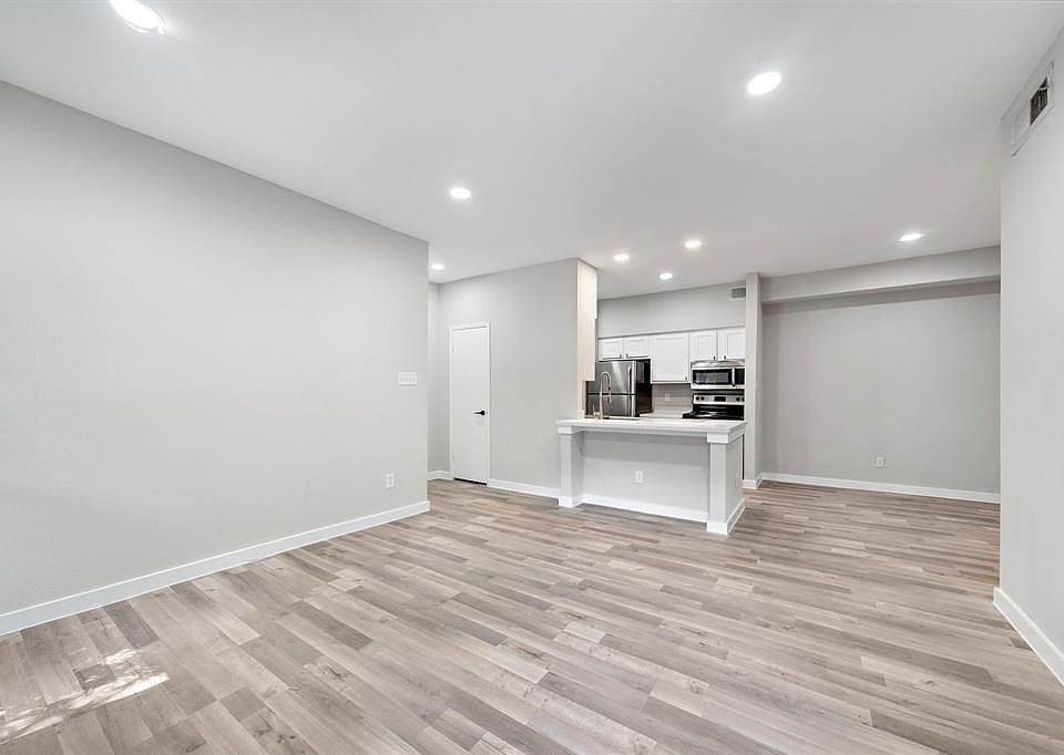 Post Oak Crossing Condominiums Houston, TX Zillow