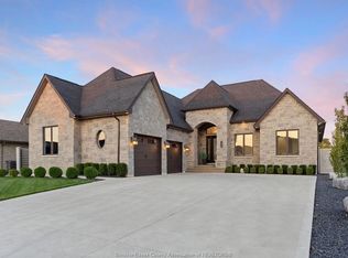 1456 Mullins Dr, Lakeshore, ON N0R1V0