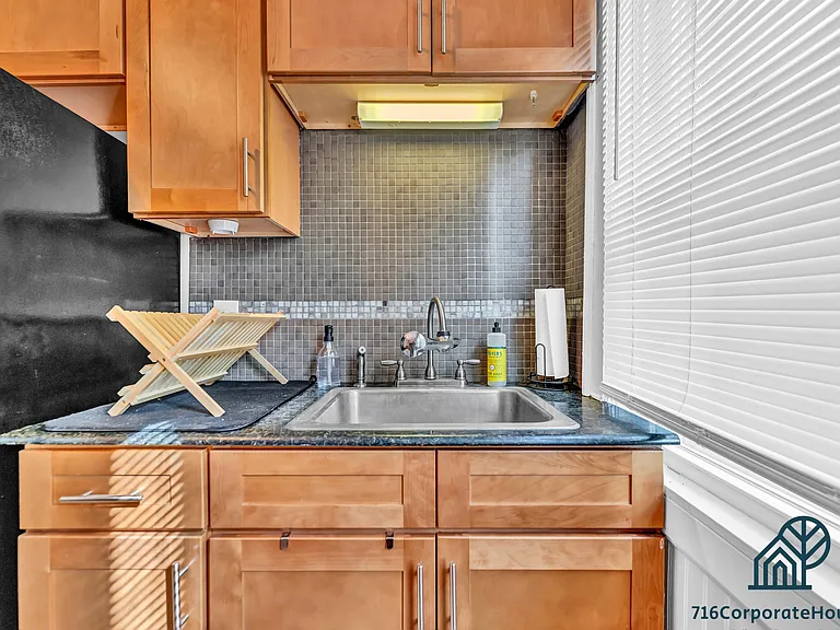 1560 Delaware Ave #2 — Photo 3