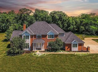 10 Lakeside Dr, Washington, MO 63090