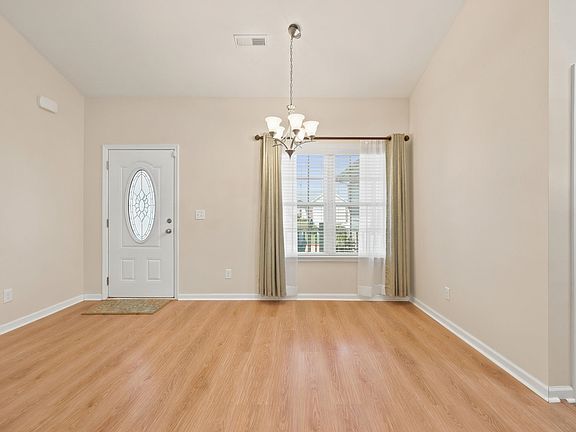 4th image of 346 Lenox Dr.