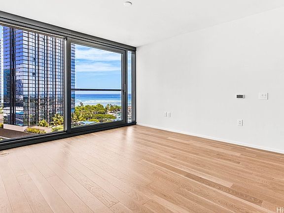 4th image of 333 Ward Ave #1402