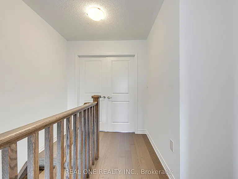 1413 William Halton Pkwy W — Photo 17
